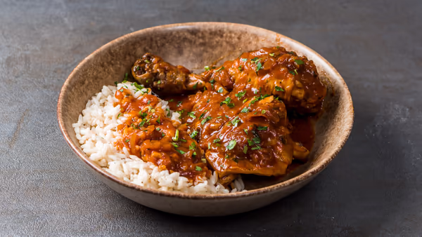 Κοτόπουλο Κοκκινιστό Μπούτι